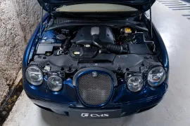 Voiture Jaguar S-Type R Supercharged V8 4.2 396