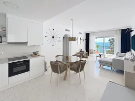 Vente New Golden Mile – Élégant penthouse avec vue
