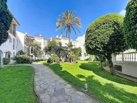 Vente New Golden Mile – Élégant penthouse avec vue