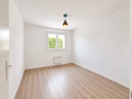Vente Saint-Priest – T3 de 75 m² en rez-de-chaussée avec balcon, parking et cave