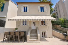 Maison  - 5 pièces  - 110.0 m² Nice