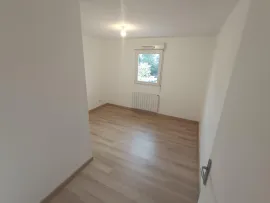Location Appartement 1 chambre bureau balcon parking