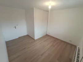 Location Appartement 1 chambre bureau balcon parking