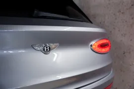 Voiture Bentley Bentayga Hybrid V6 3.0 449