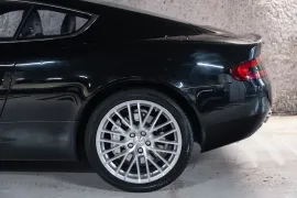 Voiture Aston Martin DB9 (I) V12 6.0 450 Touchtronic