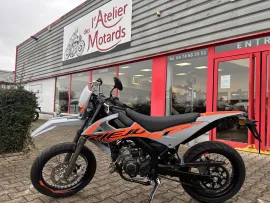 Rieju 😉rieju-mrt 50 low –moto surbaisse-état neuf - garantie 24 mois- 0 kms- financement possible😉  3 690 € 2026 Corcelles-en-Beaujolais
