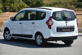 Voiture Dacia Lodgy 1.3 TCE 130ch Essentiel 7 places- 31 545 km