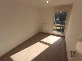 Location Appartement neuf, 2 chambres, balcon, parking