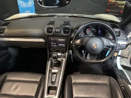 Voiture Porsche Boxster / 718 Boxster Black Edition