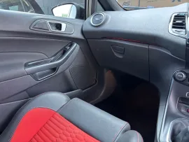 Voiture Ford Fiesta ST-3
