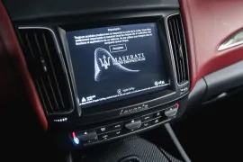 Voiture Maserati Levante (I.II) Trofeo V8 3.8 580