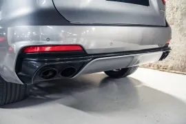 Voiture Maserati Levante (I.II) Trofeo V8 3.8 580