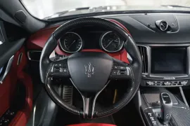 Voiture Maserati Levante (I.II) Trofeo V8 3.8 580