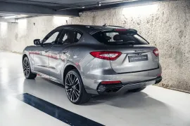 Voiture Maserati Levante (I.II) Trofeo V8 3.8 580