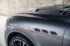Voiture Maserati Levante (I.II) Trofeo V8 3.8 580