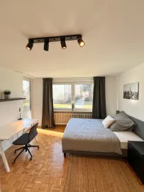 Von-Stauffenberg-Straße, Unterhaching Unterhaching