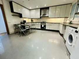 Colocation Carrer de Balmes, Barcelona