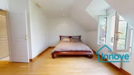 Vente Maison familiale 5 pièces avec jardin, double box - Le Chesnay-