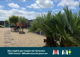 Vente MAISON - PLAIN PIED - 2 CHAMBRES - BUREAU - GARAGE - JARDIN