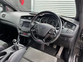 Voiture Kia ProCeed GT Tech