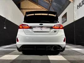 Voiture Ford Fiesta ST-3