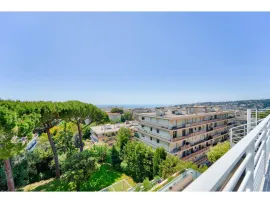 Vente Nice Cimiez - Rare - Toit-terrasse avec espace de vie de 152 m2 et ses deux immenses terrasses