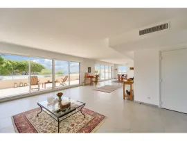 Vente Nice Cimiez - Rare - Toit-terrasse avec espace de vie de 152 m2 et ses deux immenses terrasses