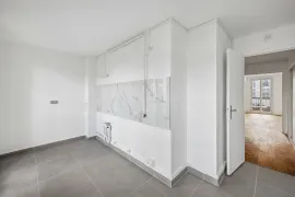 Vente VERSAILLES CHATEAU - 3 pièces refait à Neuf