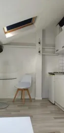 Location Beau studio meublé 20m² dans rue calme