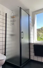 Location Appartement meublé rénové RDC dans rue tranquille.