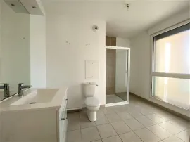 Location T2 à Arcueil baigné de lumière
