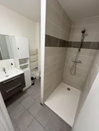Location Studio meublé 28 m² – 140 Rue Eau de Robec, Rouen