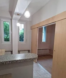 Beau studio 30m² rénové et partiellement équipé Saint-Cloud
