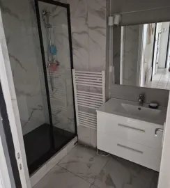Colocation 3 chambres dispos dans coloc 70m² refaite à neuf