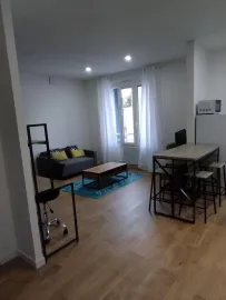 Location Grand studio meublé 34 m² rue du drac, Grenoble