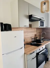 Location Beau 3P meublé avec balcon Idéal Coloc ou Famille