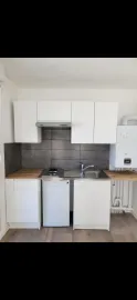 Location Studio avec grande terrasse et parking couvert