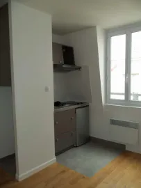 Location Location Studio Paris 10ème