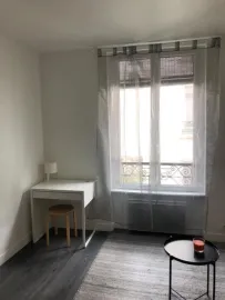 Location Location studio meublé Oberkampf