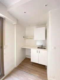 Location Studio Paris 15ème avec terrasse et jardin