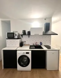 Location Beau studio meublé 25m² rénové Place Saint-Epvre