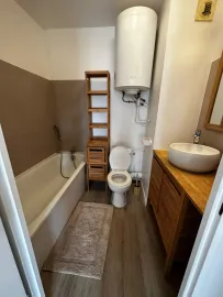 Location Studio meublé 30 m², balcon, parking, ascenseur