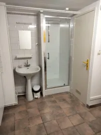 Location Petit studio bien équipé.