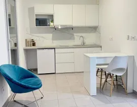Location Studio de 22m² avec un grand balcon de 7m²