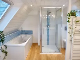 Location Grand T6 lumineux à Roscoff , 5 mn de la plage.