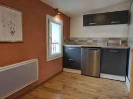 Location Studio lumineux et rénové en coeur de ville