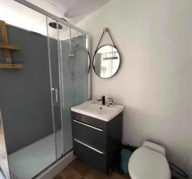 Location Studio lumineux et rénové en coeur de ville