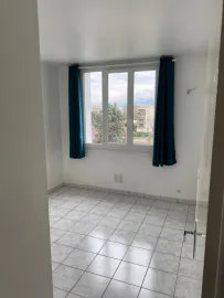 Location CHARMANT T2 CALME ET SECURISE