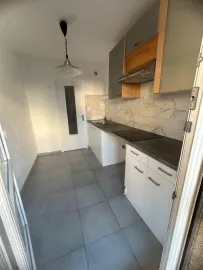 Location Beau 2 pièces 51m2  avec balcon