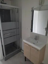 Location Appartement refait à neuf joli village côtier